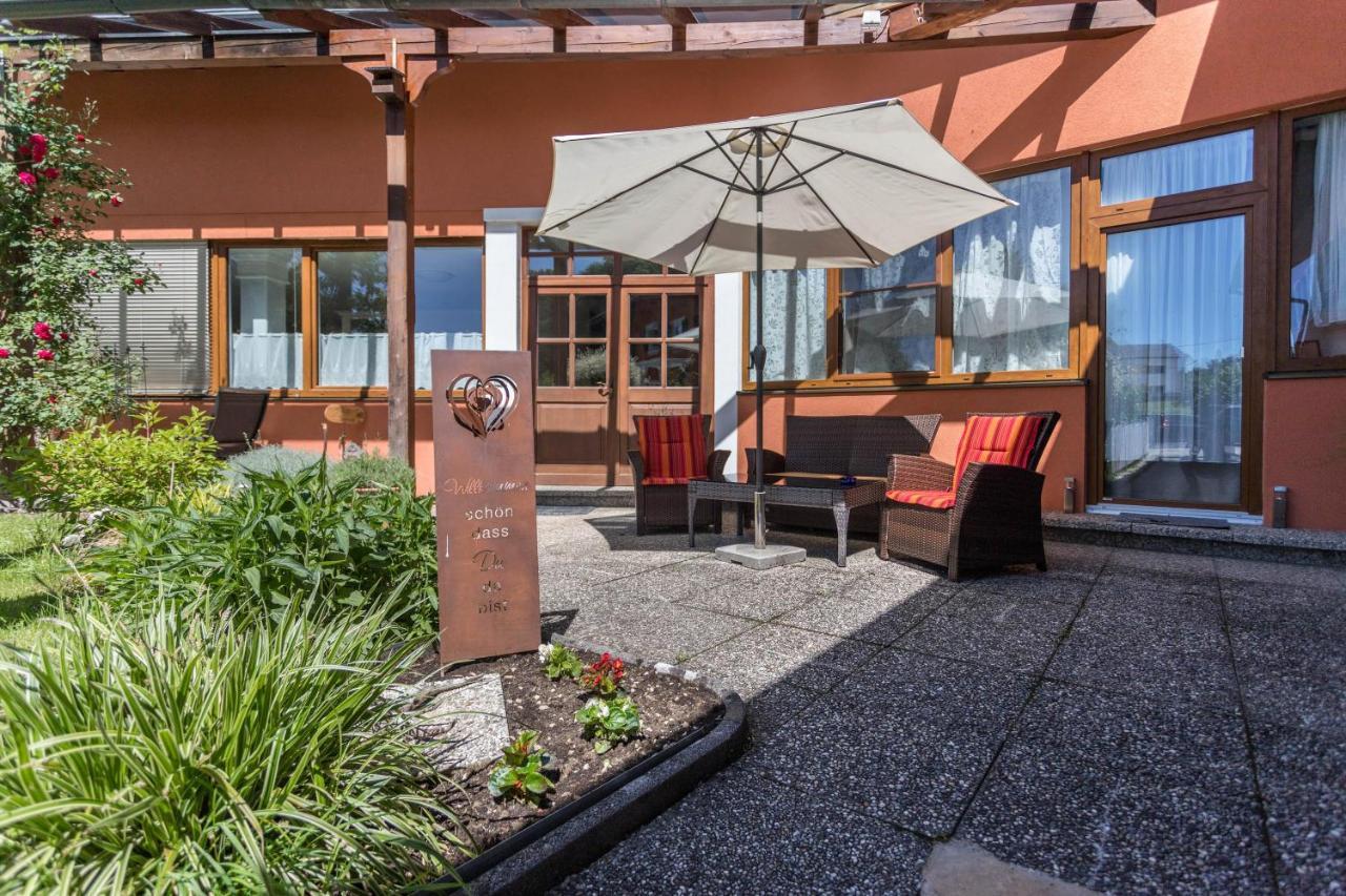 Fewo Im Gaestehaus Maximilian Eggelsberg Exterior foto